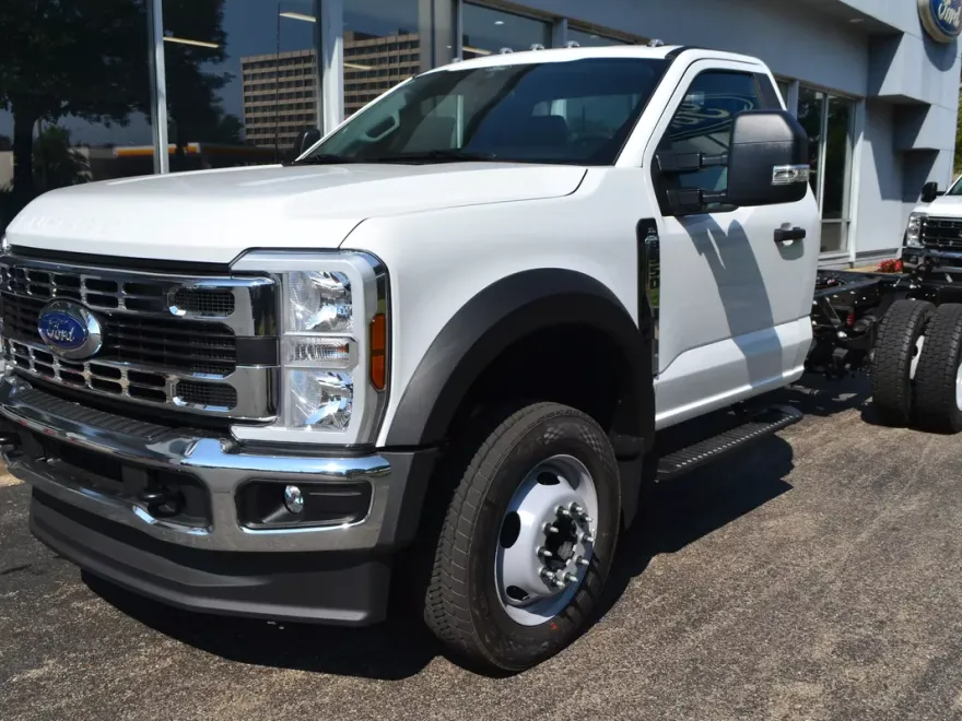 2024 Ford F-550 XL photo 1