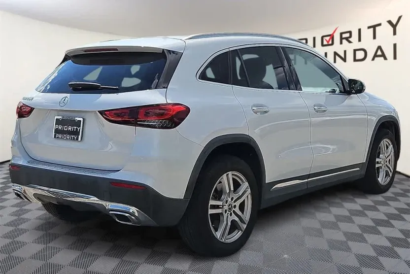 2021 Mercedes Benz GLA 250 photo 1