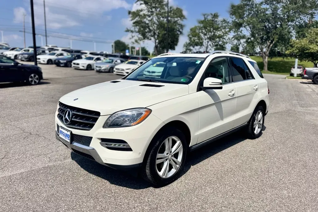 2013 Mercedes Benz ML 350 4MATIC photo 1