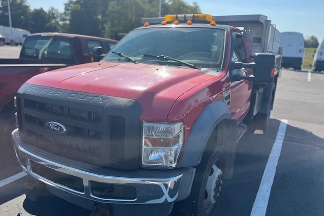 2010 Ford F-550 XL photo 1