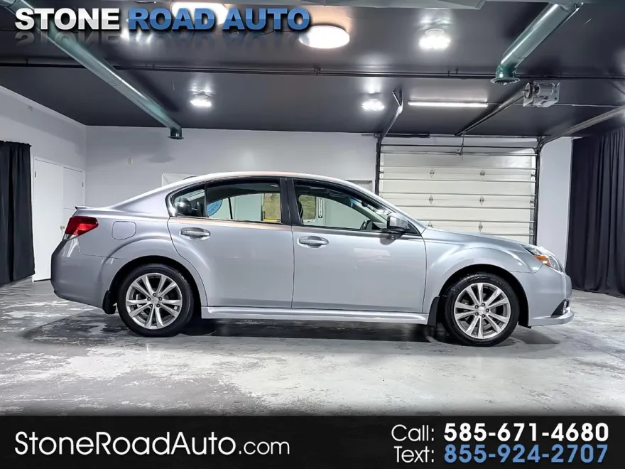 2013 Subaru Legacy 2.5i Limited photo 1