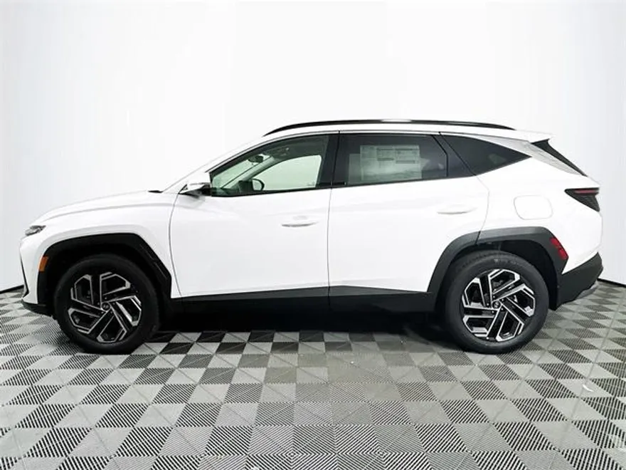 2025 Hyundai Tucson Hybrid Limited photo 1