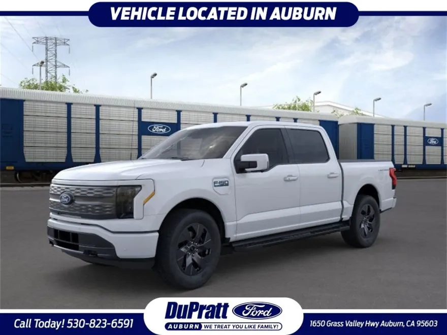 2025 Ford F-150 Lightning Lariat photo 1