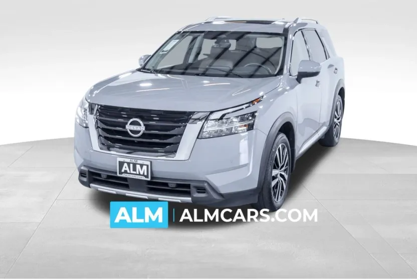 2023 Nissan Pathfinder Platinum photo 1