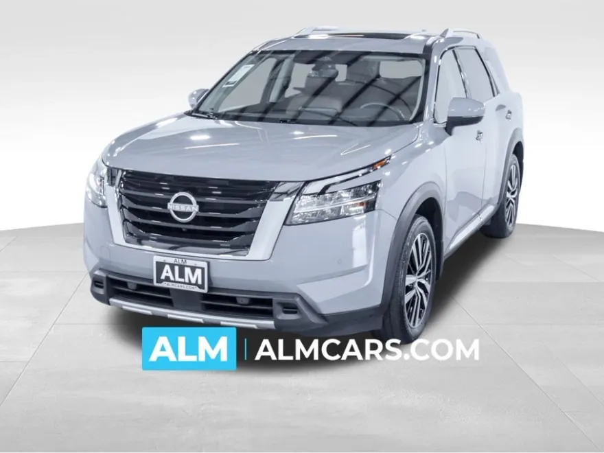 2023 Nissan Pathfinder Platinum photo 1