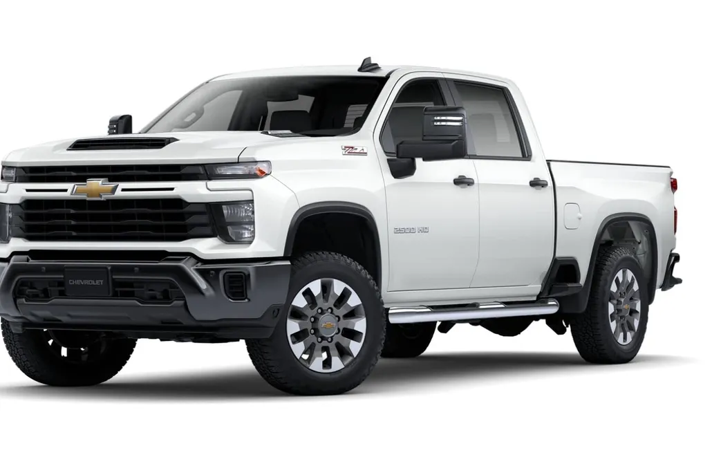 2025 Chevrolet Silverado 2500HD Custom photo 1