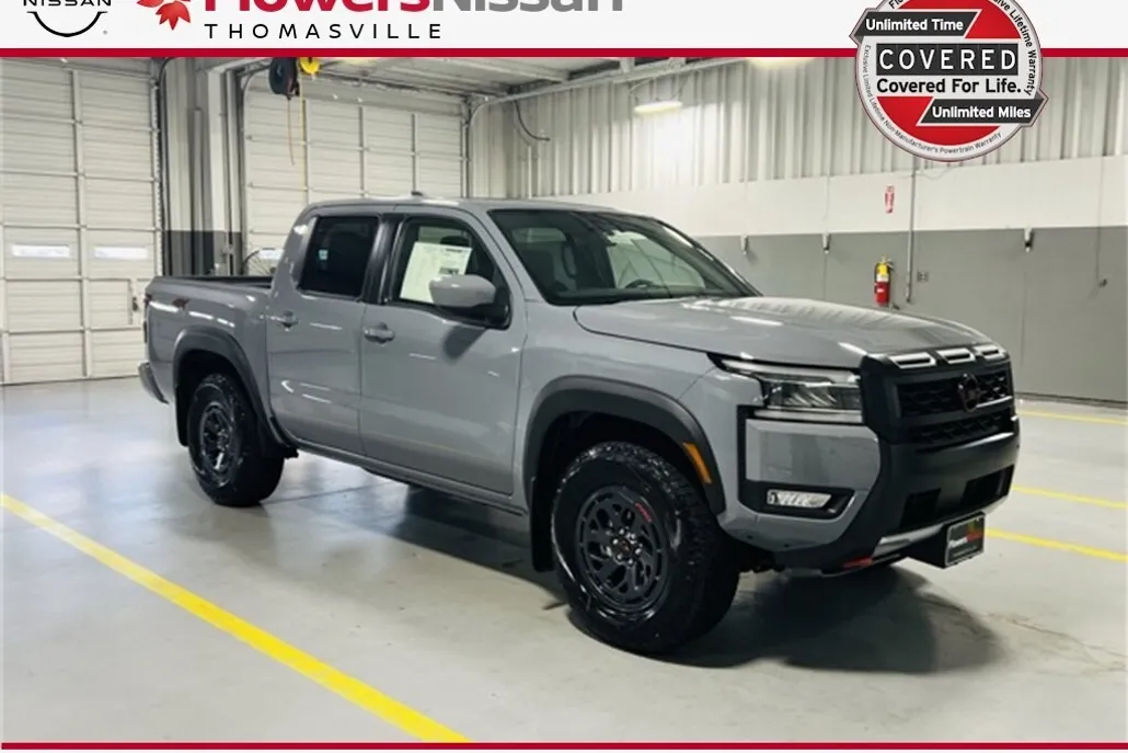 2025 Nissan Frontier PRO-4X photo 1