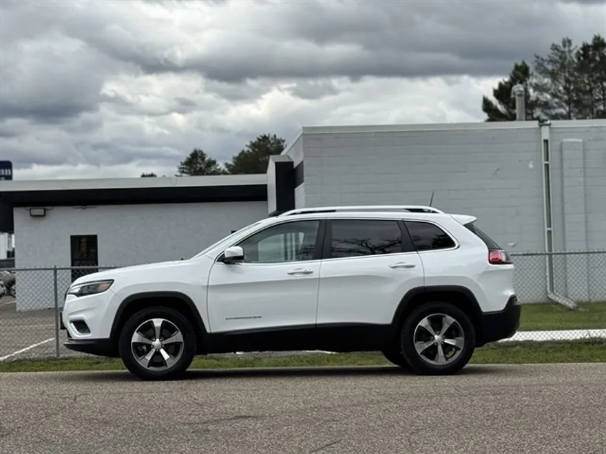 2019 Jeep Cherokee Limited photo 1