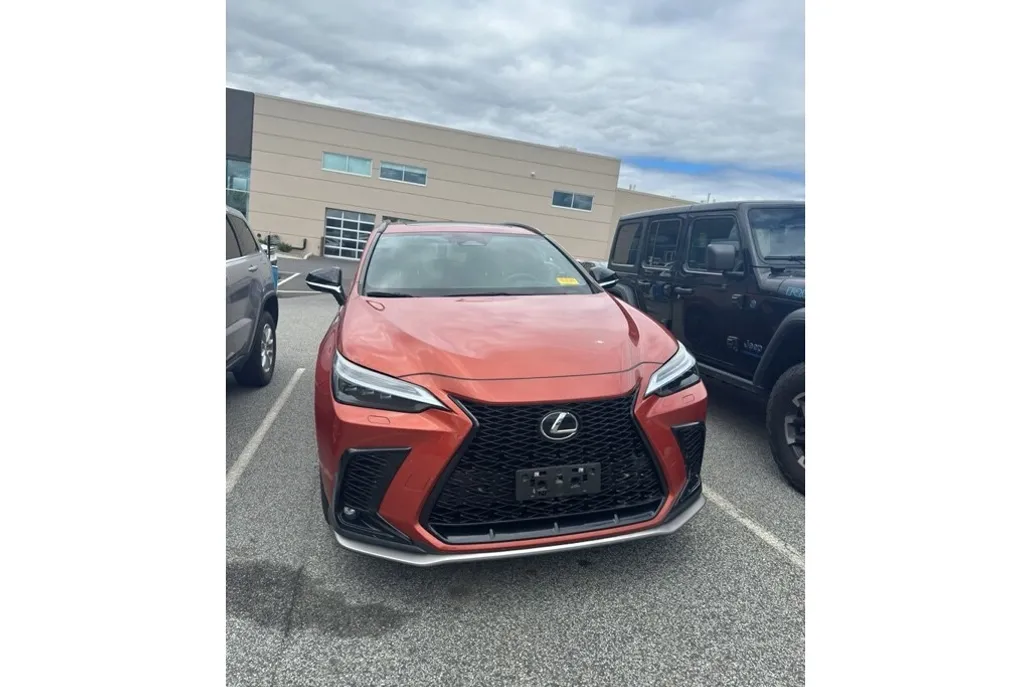 2024 Lexus NX 350 F SPORT Handling photo 1