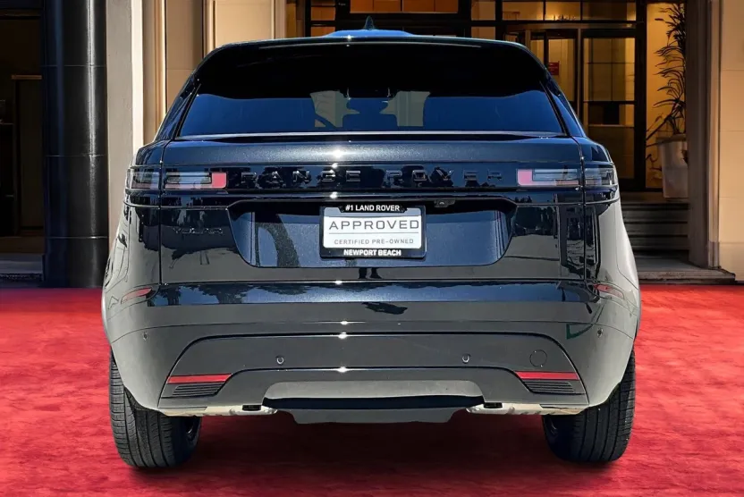 2025 Land Rover Range Rover Velar SE photo 1