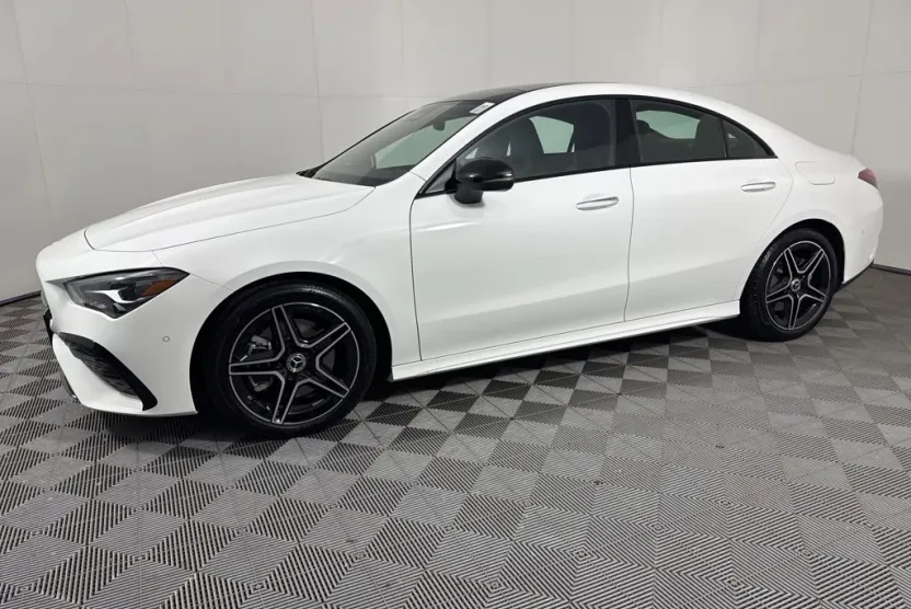 2025 Mercedes Benz CLA 250 4MATIC photo 1