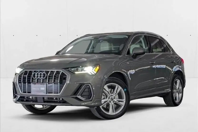 2023 Audi Q3 45 TFSI S line Premium photo 1