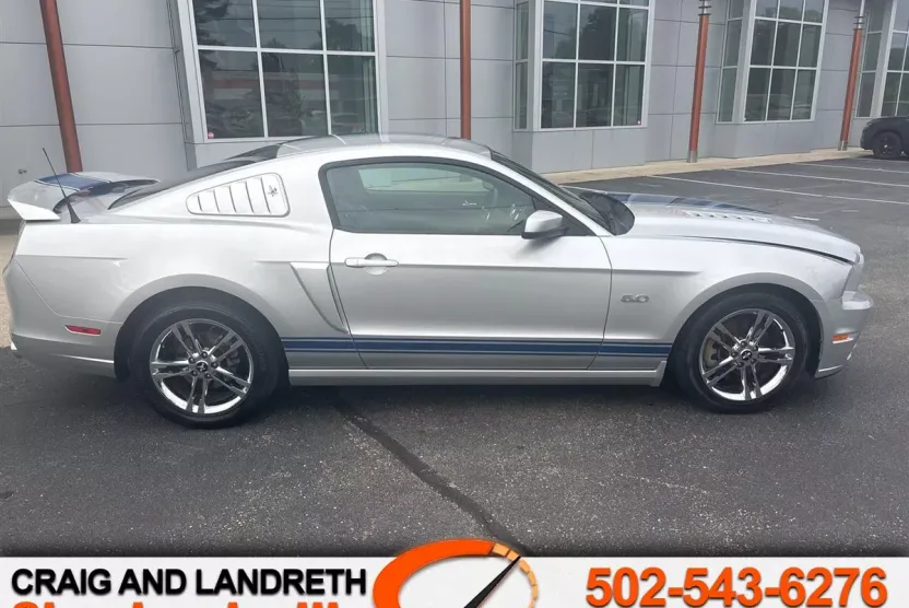 2013 Ford Mustang GT Premium photo 1