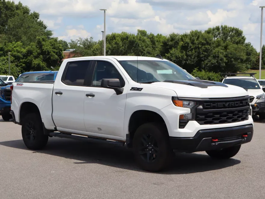 2023 Chevrolet Silverado 1500 Custom Trail Boss photo 1