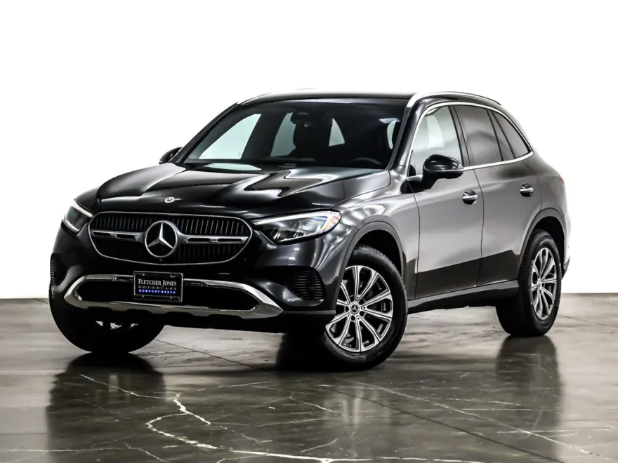 2024 Mercedes Benz GLC 300 photo 1