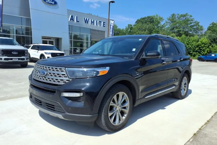 2023 Ford Explorer Limited photo 1