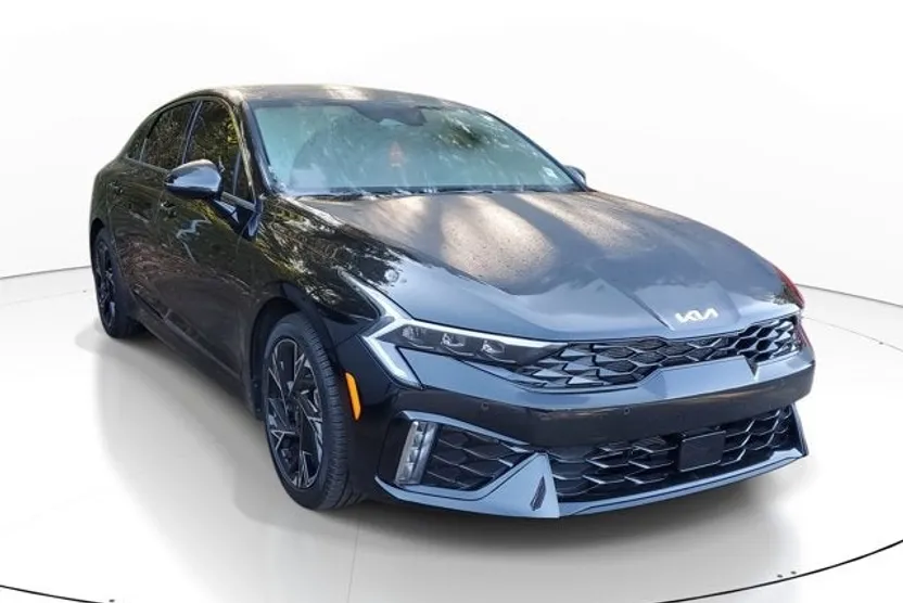2025 Kia K5 GT-Line photo 1