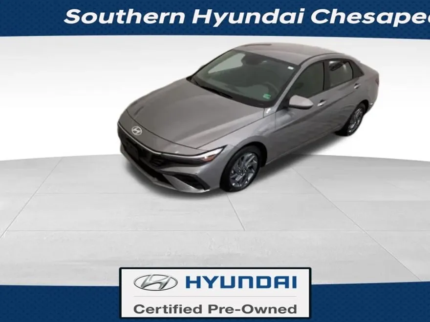 2024 Hyundai Elantra SEL photo 1