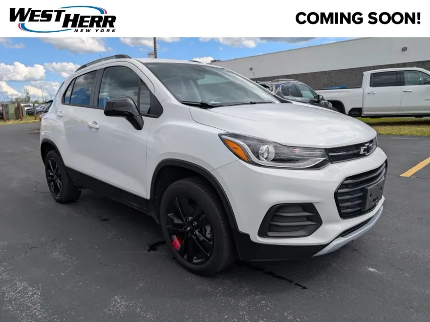 2022 Chevrolet Trax LT photo 1