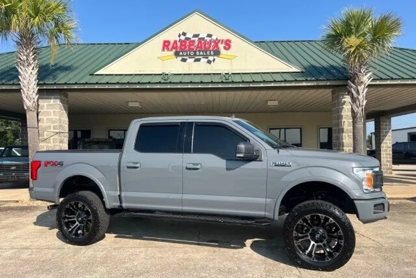 2020 Ford F-150 XLT photo 1