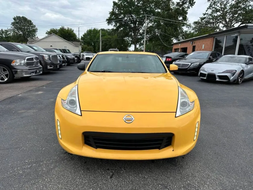 2017 Nissan 370Z Touring photo 1