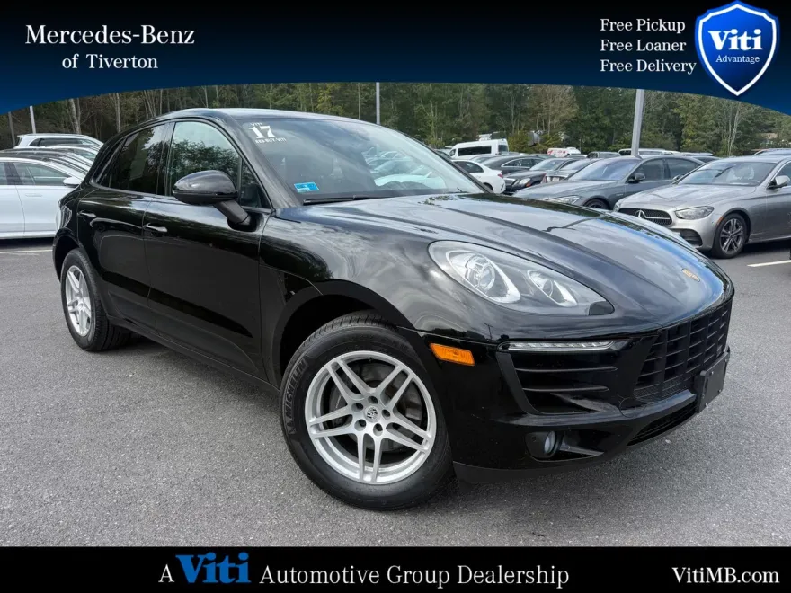 2017 Porsche Macan Base photo 1