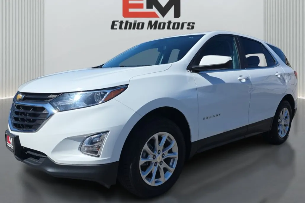 2021 Chevrolet Equinox LT photo 1