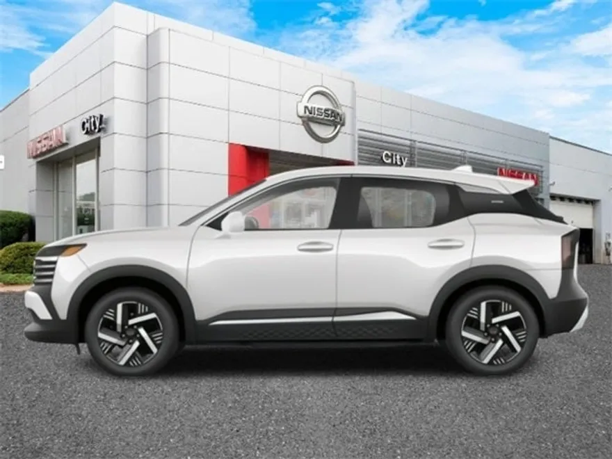 2025 Nissan Kicks SV photo 1