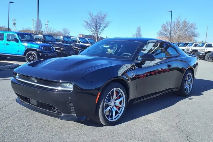2025 Dodge Charger Daytona Scat Pack photo 1