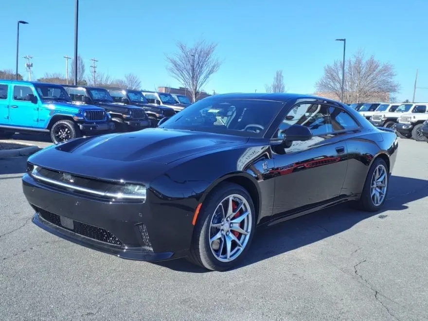 2025 Dodge Charger Daytona Scat Pack photo 1