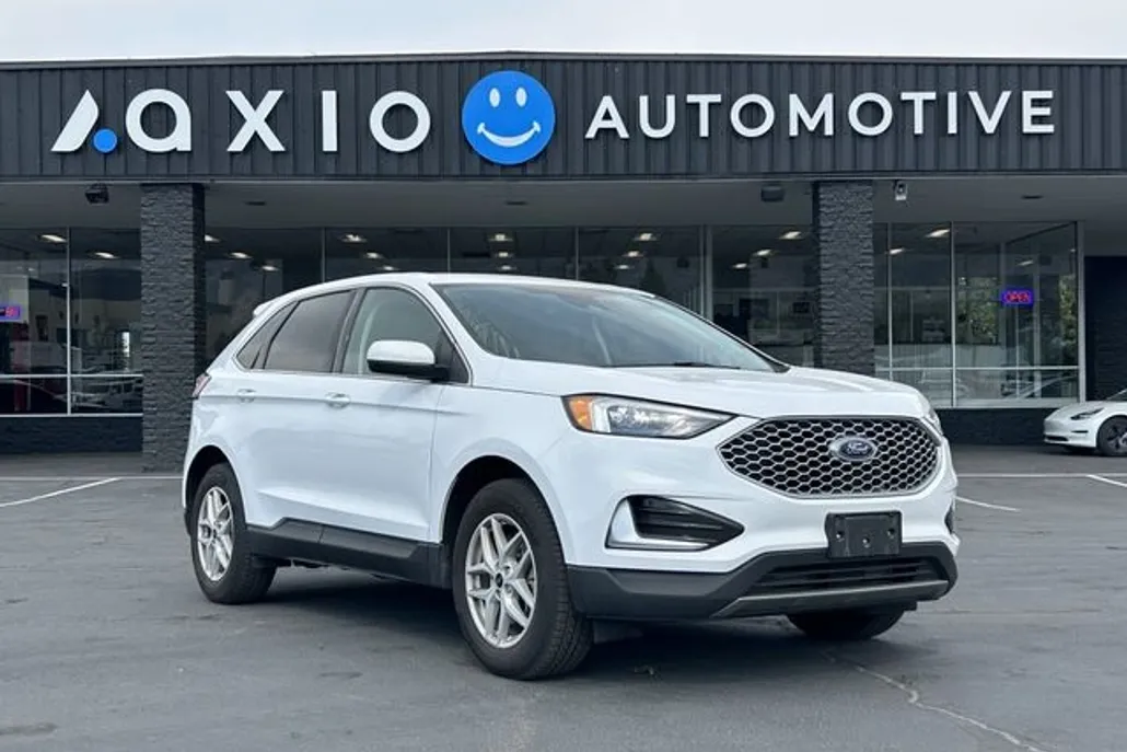 2024 Ford Edge SEL photo 1