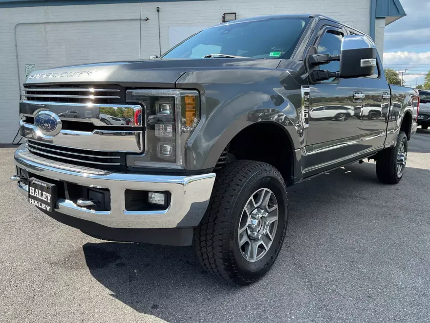 2018 Ford F-250 Lariat photo 1