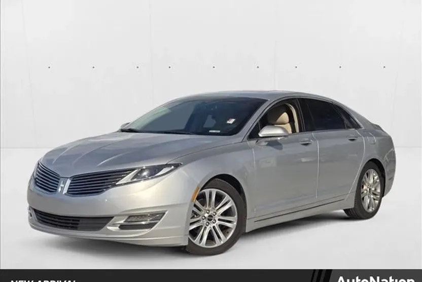 2016 Lincoln MKZ photo 1