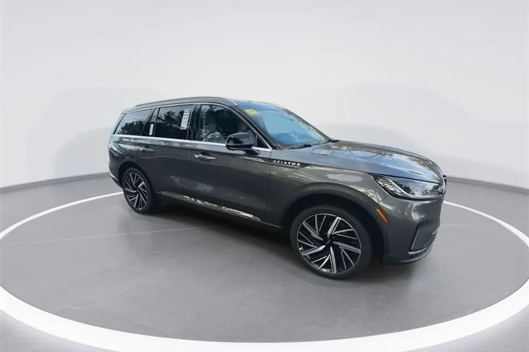 2025 Lincoln Aviator Reserve photo 1