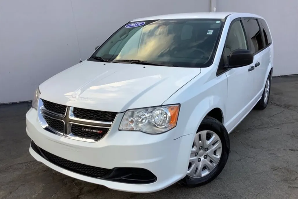 2019 Dodge Grand Caravan SE Plus photo 1