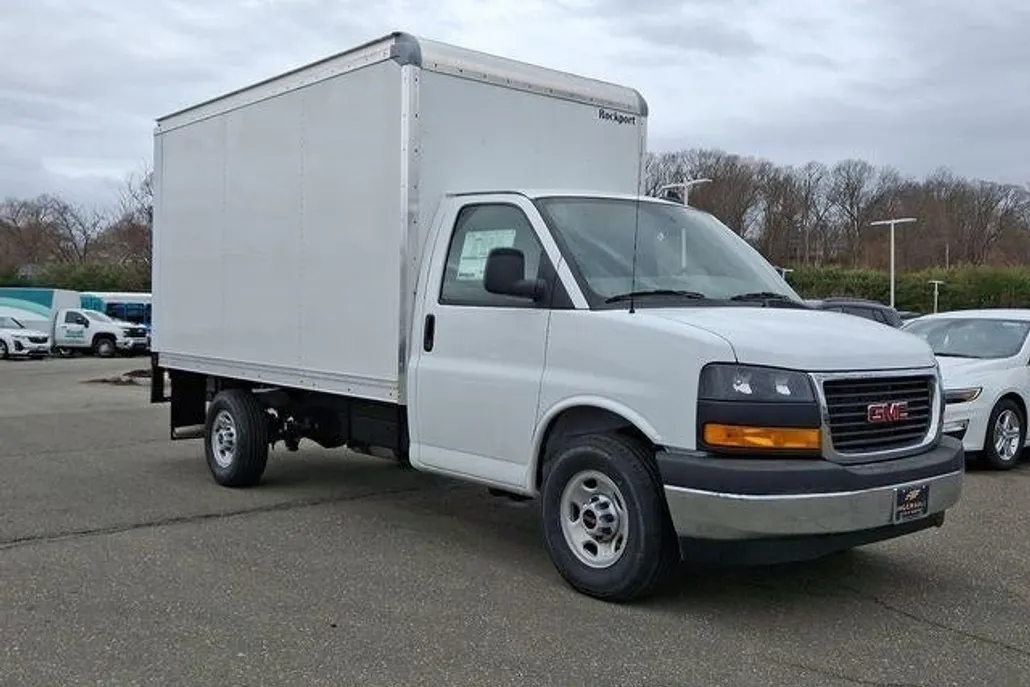 2025 Gmc Savana Cutaway 3500 Base photo 1