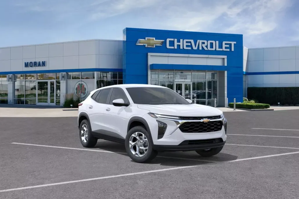 2026 Chevrolet Trax LS photo 1