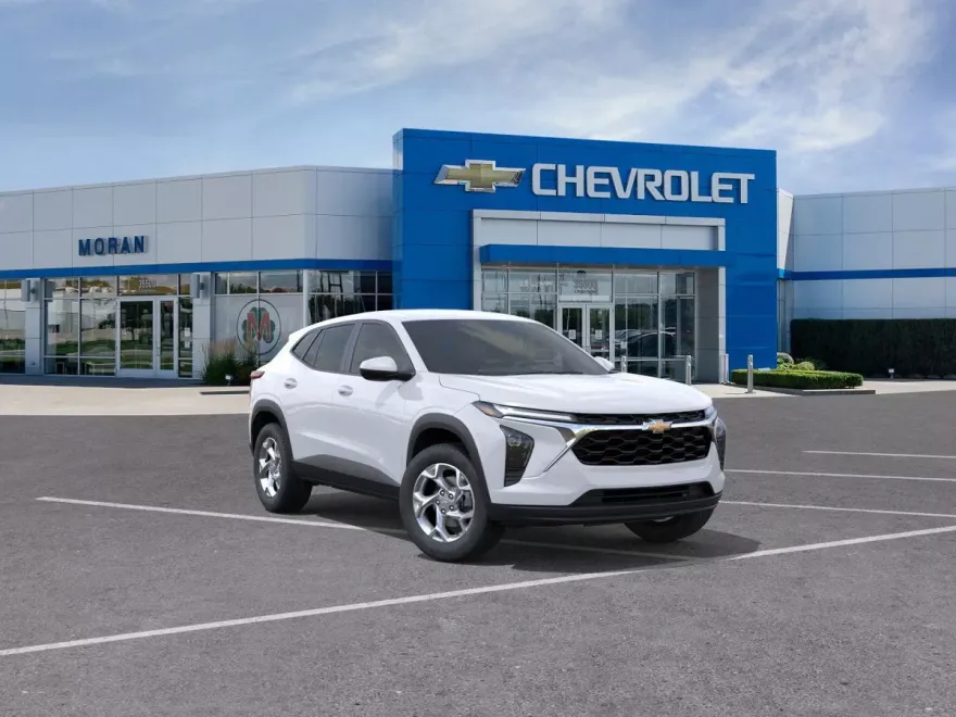 2026 Chevrolet Trax LS photo 1