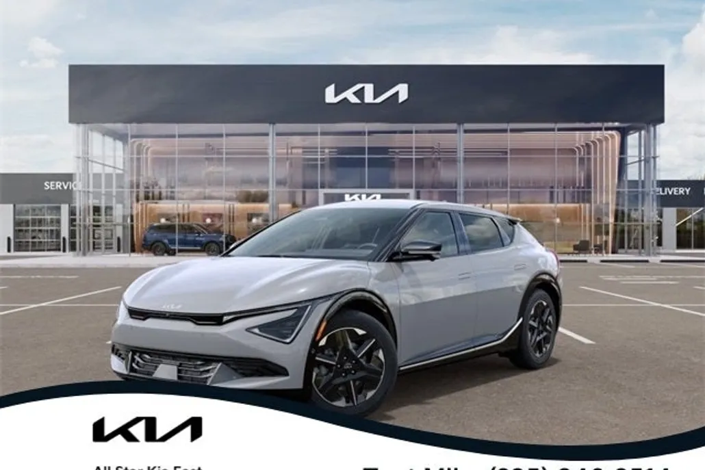 2025 Kia EV6 Wind photo 1