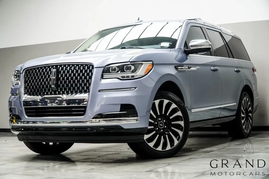 2022 Lincoln Navigator Black Label photo 1