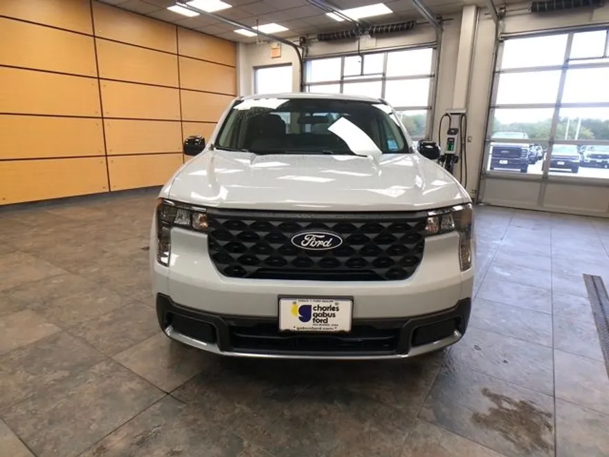 2025 Ford Maverick XLT photo 1