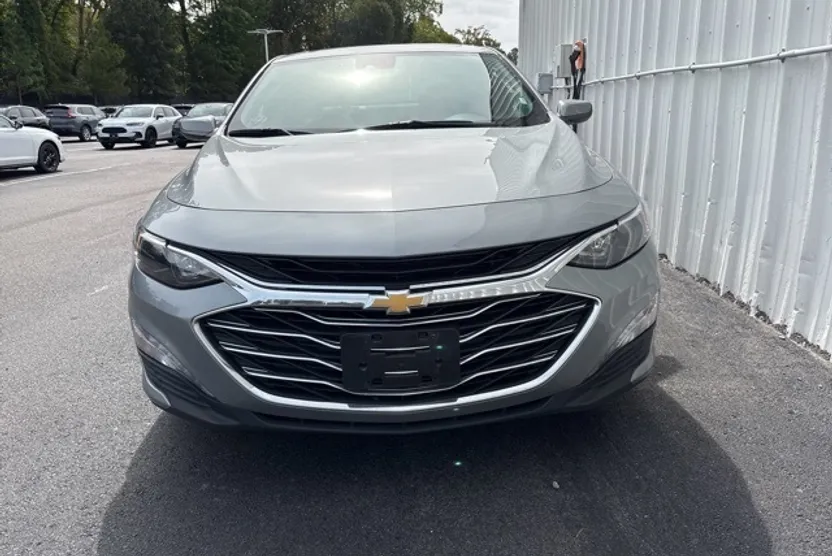 2023 Chevrolet Malibu 1LT photo 1