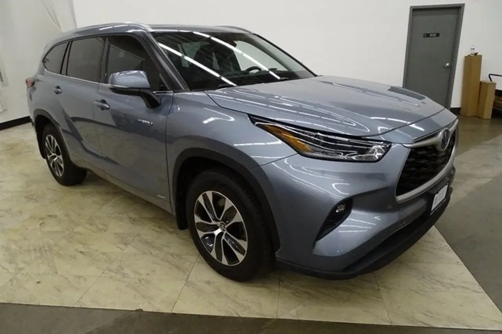 2021 Toyota Highlander Hybrid XLE photo 1