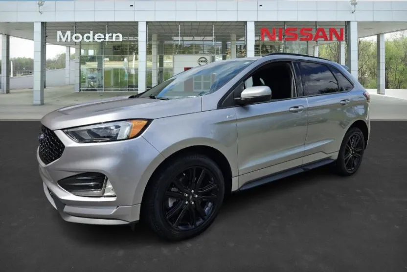 2022 Ford Edge ST photo 1