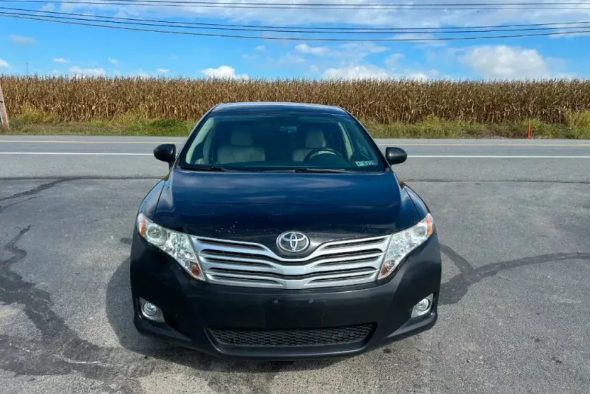 2010 Toyota Venza photo 1