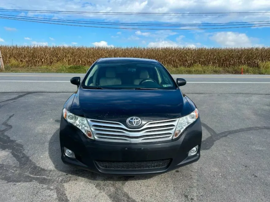 2010 Toyota Venza photo 1