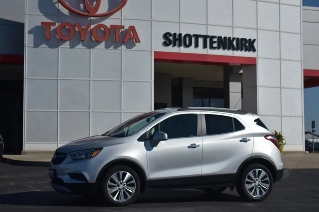 2020 Buick Encore Preferred photo 1