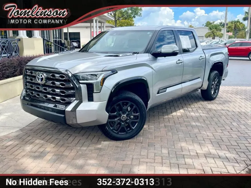 2024 Toyota Tundra Platinum CrewMax photo 1
