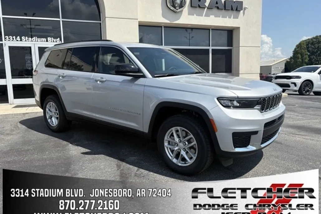 2025 Jeep Grand Cherokee Laredo photo 1