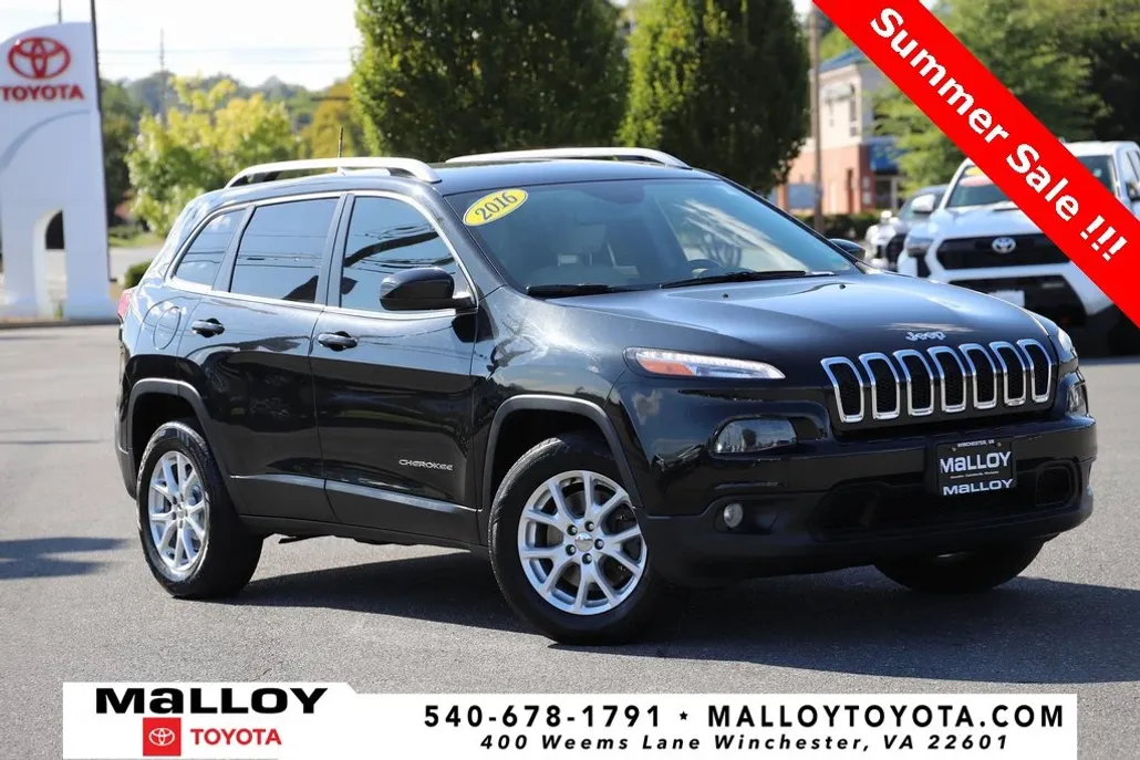 2016 Jeep Cherokee Latitude photo 1